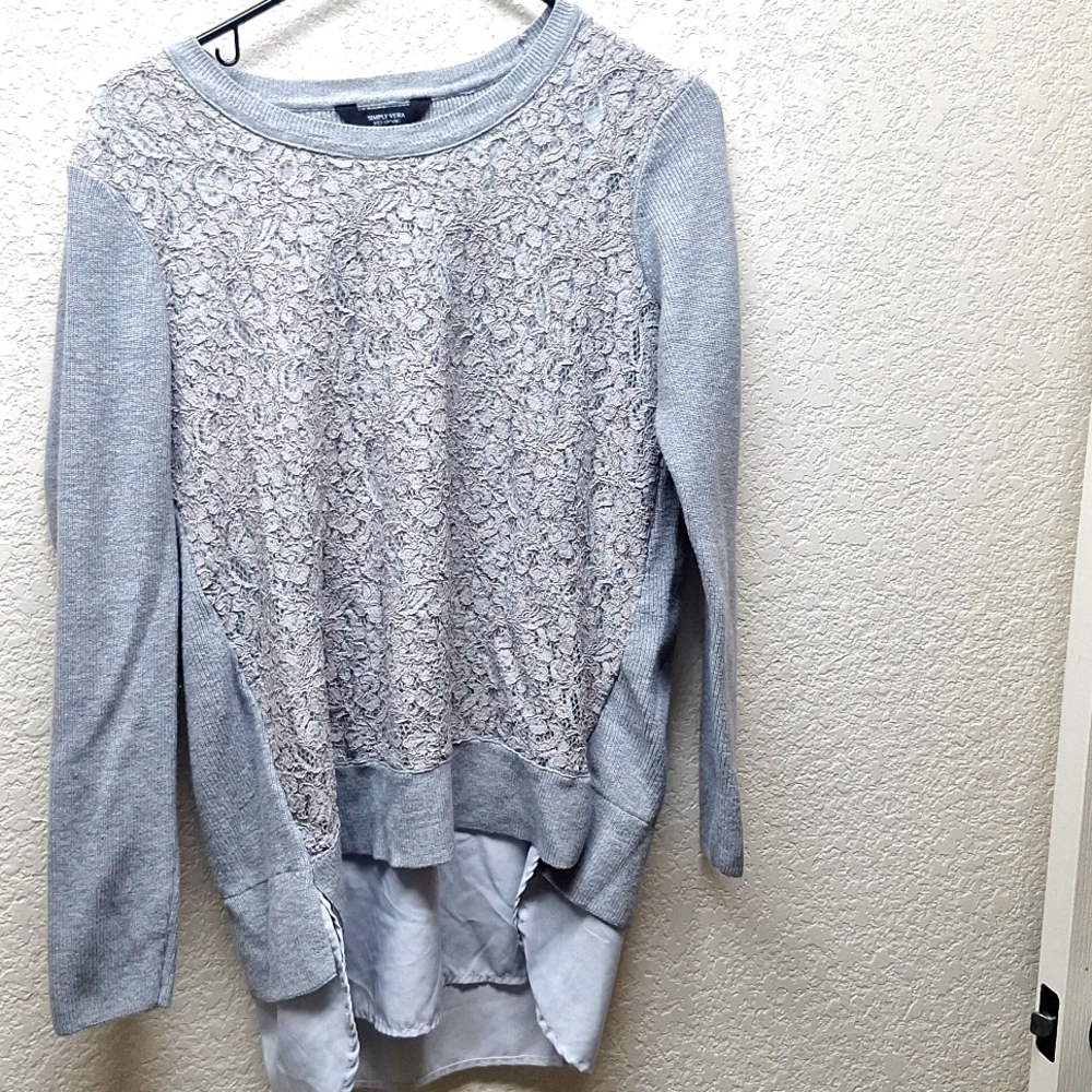 Gray long sleeve shirt.